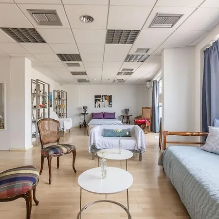 Downtown Spacious Loft Just 3 Minutes From Centre Apartment